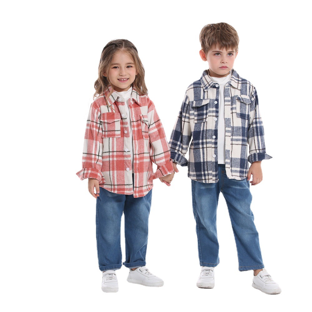 Nuevo otoño y invierno, abrigo de algodón de manga larga a cuadrillas 2025, estilo coreano de moda con solapa de botón, cardigan, niños