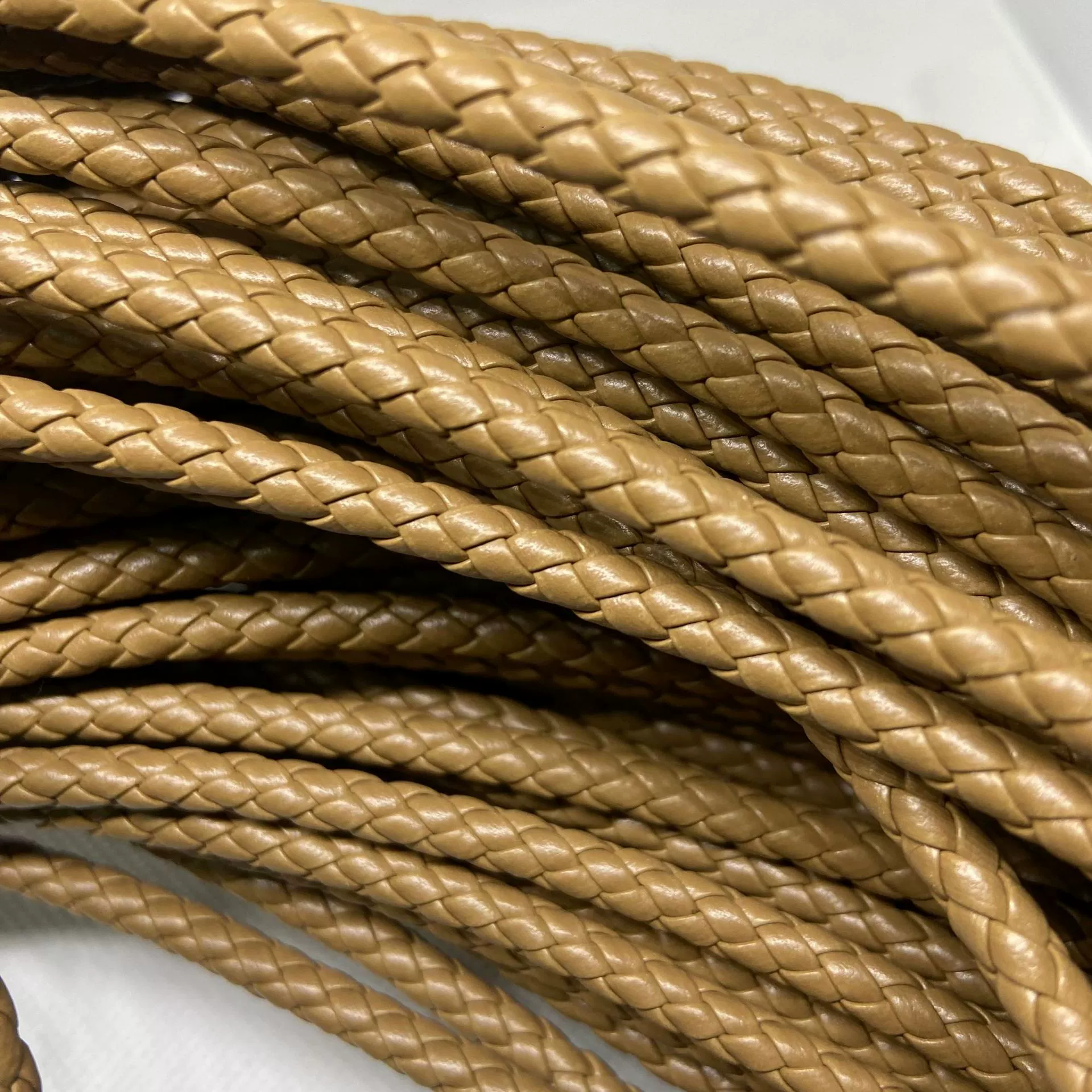 PU кожаный станок плетеный круглый ремень 6 нитей круглой полоски 5MM Диаметр круглой веревки вспомогательный допамин цвет завод прямых продаж