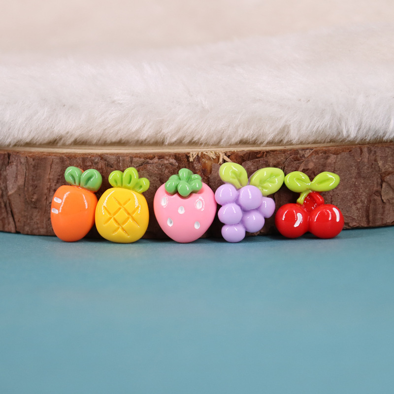 Small, cute cartoon fruit charms (pineapple, cherry) – resin accessories for DIY phone cases, hair ornaments, and shoe/bag embellishments