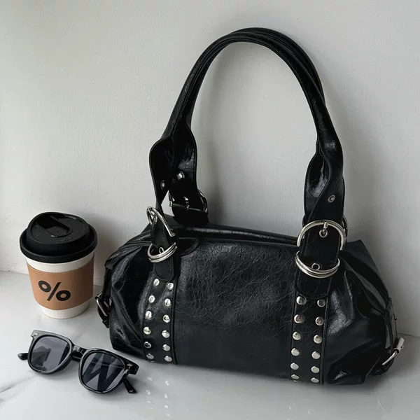 Korean-style large-capacity rivet handbag, shoulder bag, and underarm bag with a high-end texture, trendy and versatile for work and commuting, perfect for a cool and stylish look