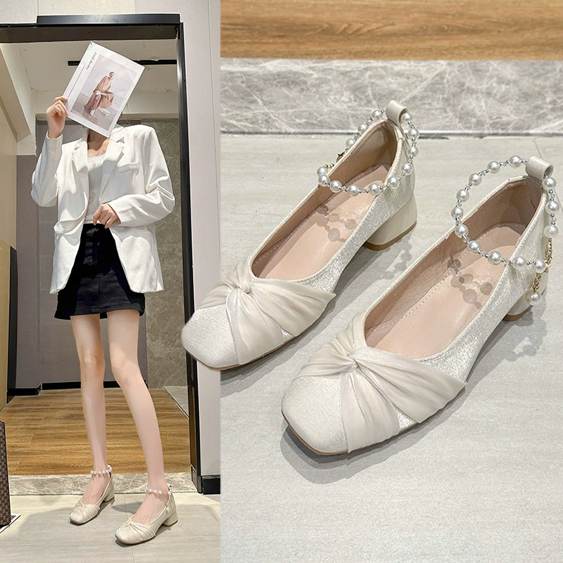 Оптовая продажа темпераментная леди сандалия 2025 лето новое слово с булочкой с юбкой высокого уровня на высоком каблуке сандалии для женщин