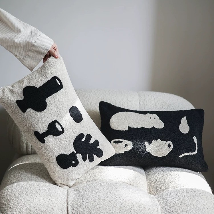 Un estilo medieval nórdico pequeño hermoso animal nocturno gato toalla de industria pesada bordada bordada desmontable almohada de cintura almohada