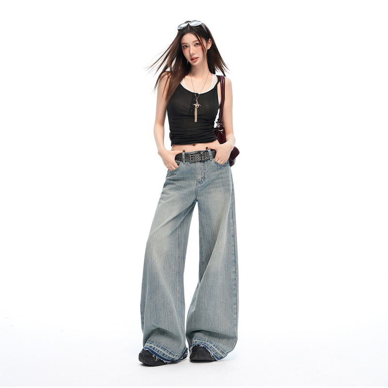 Yechuan # Bamboo Pattern Low-Waist Wide-Leg Jeans with Vintage Whisker Design and Frayed Hem for Summer. Yechuan # Bamboo Pattern Low-Waist Wide-Leg Jeans with Vintage Whisker Design and Frayed Hem for Summer.