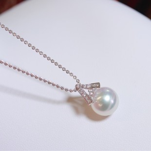 18K Gold Accessories Diamond Pendant K Yellow K White Two-Color Picture 12-13 Beads Diamonds Total 18 Points Without Chain Without Beads