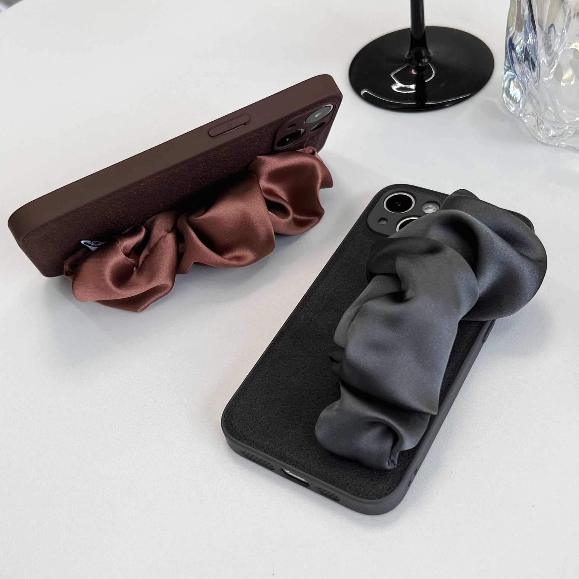 Pulsera de seda de lujo ligero estilo ins IPhone16ProMax Apple 15pro funda para teléfono móvil IP11/12/14