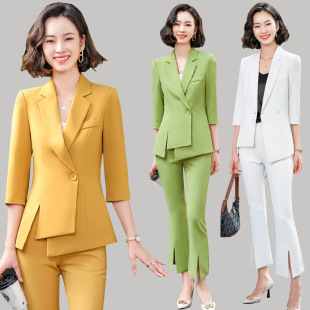 ����С���b�����ļ�����r�����Ů�񷶻�c������������b�ɼ���