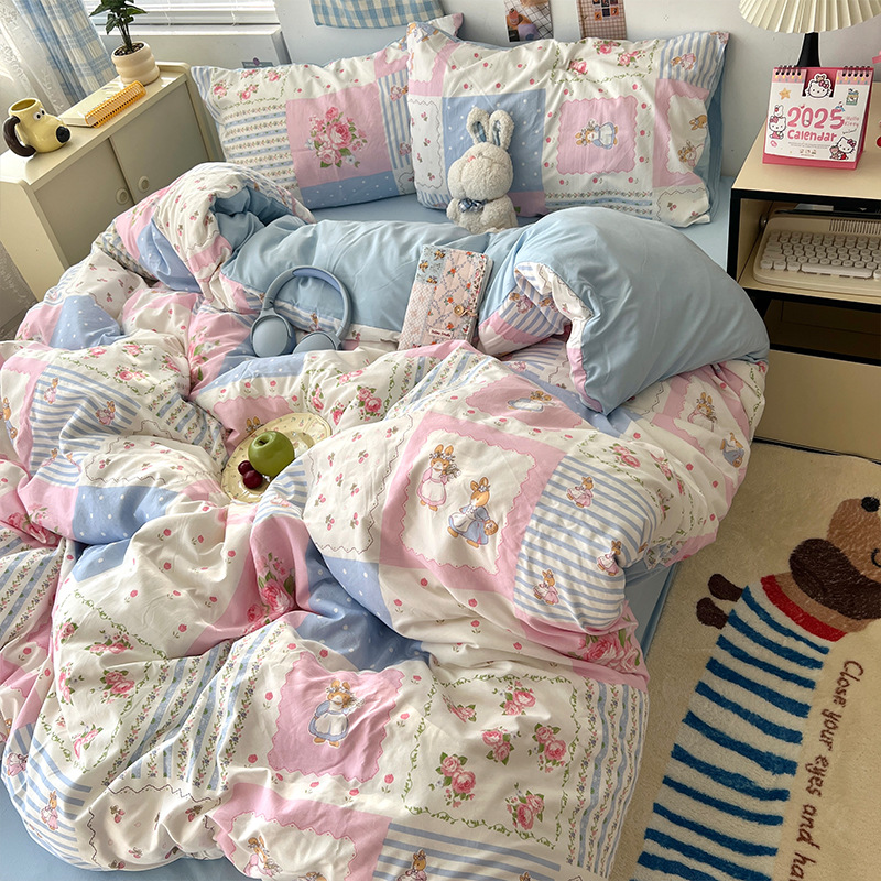 Cama de cuatro piezas de madres y bebés de clase A sábanas de algodón cubierta cama de dormitorio de estudiantes de tres piezas de cama