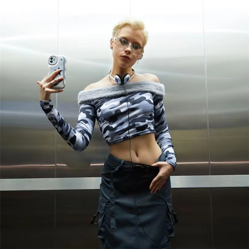 one-word neck camouflage printing slim fit crop bottoming shirt NSCOK139142