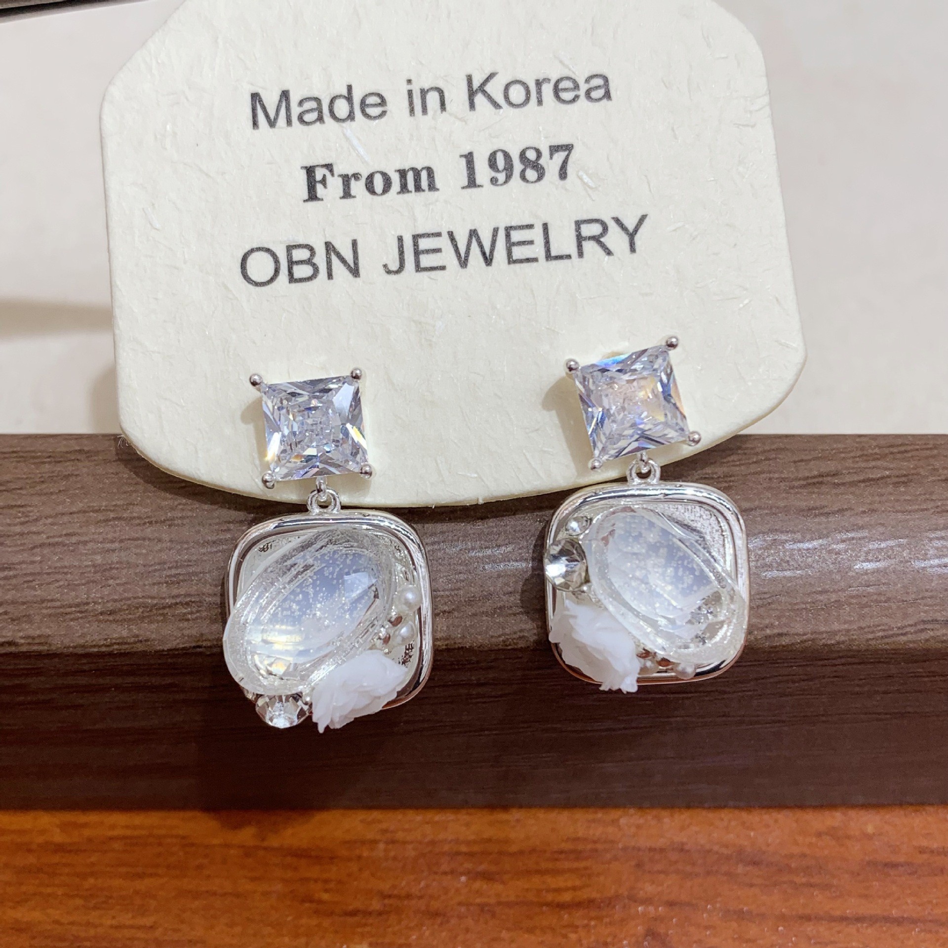 H0521 화이트 지르콘 귀걸이