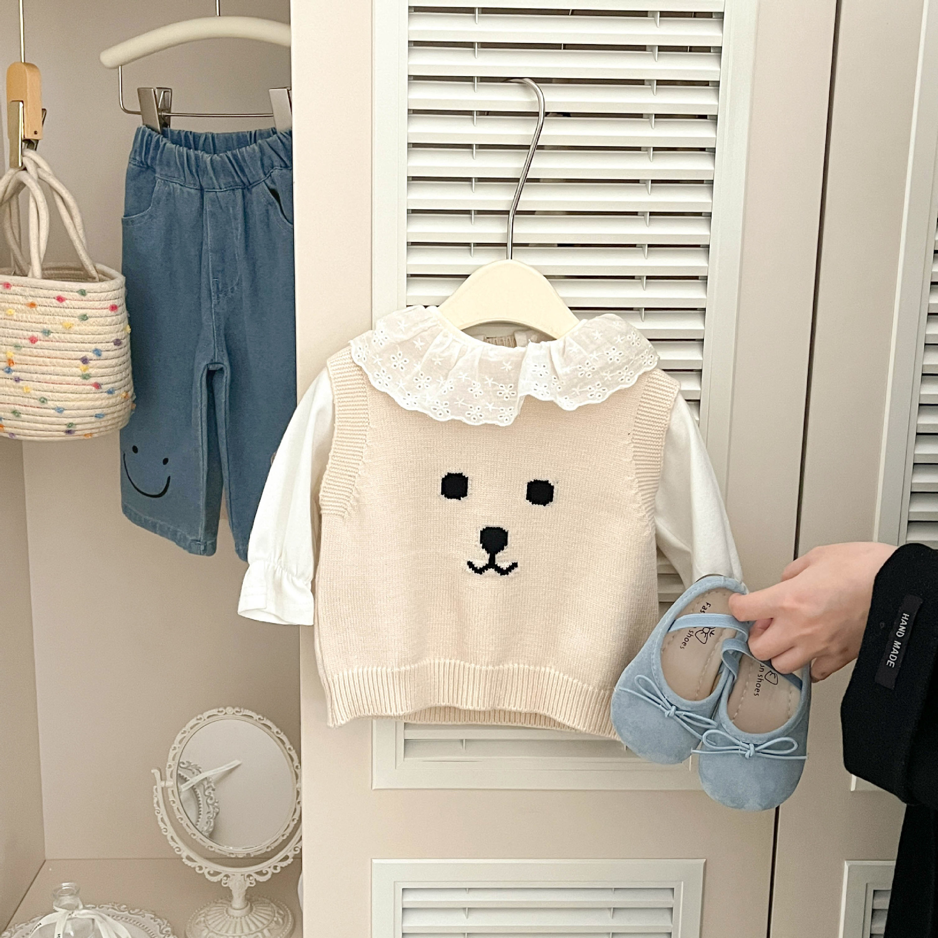 Bebé otoño invierno chicas coreanas dibujos animados lindos chaleco de punto de otoño vestido de bebé comodidad para usar clip de hombro