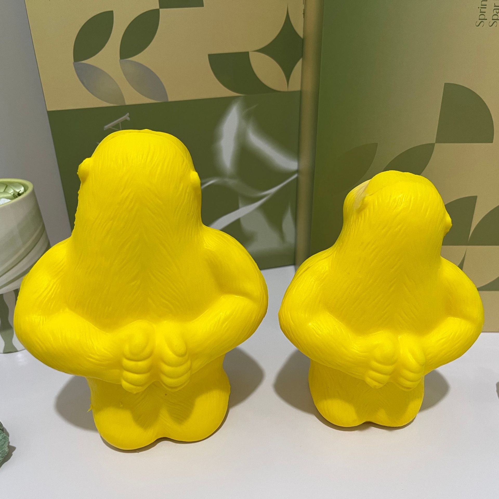 Oficina de explosión creativa artefacto desprimir juguetes Huang Zong gorila pellizco pellizco música ventilación rebote lento descompresión