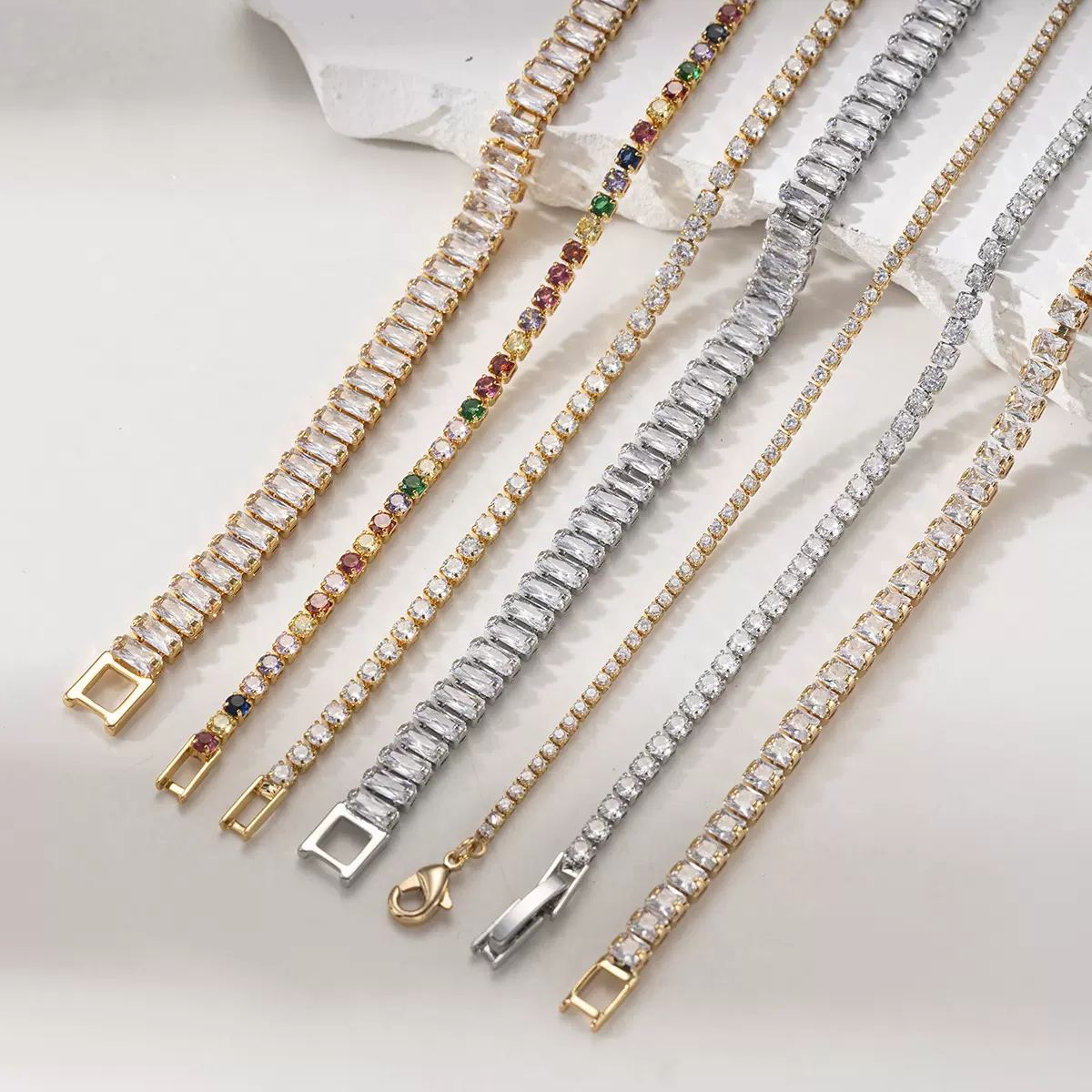 铜镀 18K金手链轻奢高级感个性设计镶嵌锆石手链冷酷风通勤百搭款