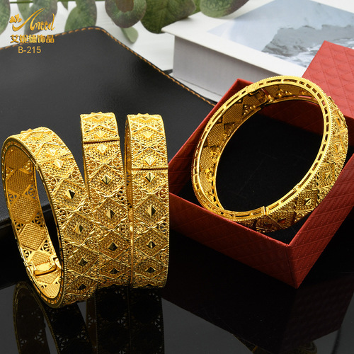 Gold-plated 24K bracelet for Nigerian bride's wedding, Indian-style party bracelet