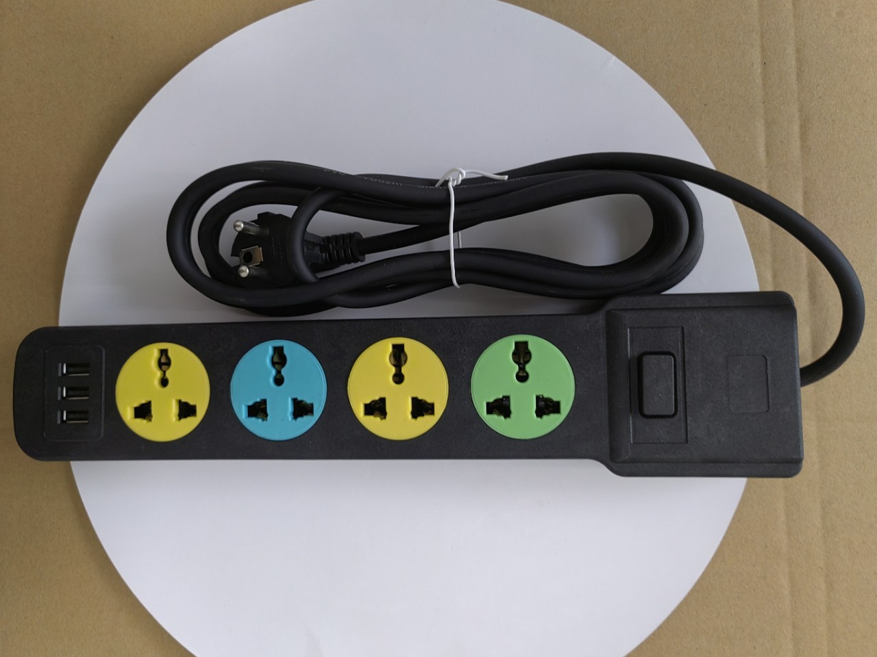 Regleta de Enchufes con Interruptor para Comercio Transfronterizo, Venta al por Mayor, Extensión de Enchufe Multi-toma, USB Inteligente, Aplicable en Múltiples Países