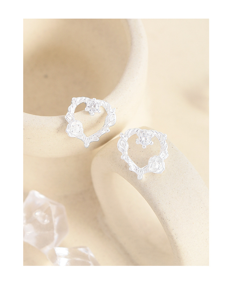 Heart Shape, Flower Pattern 1 Pair 925 Sterling Silver Heart Shape Flower Ear Studs
