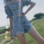 高腰显瘦休闲浅色热裤