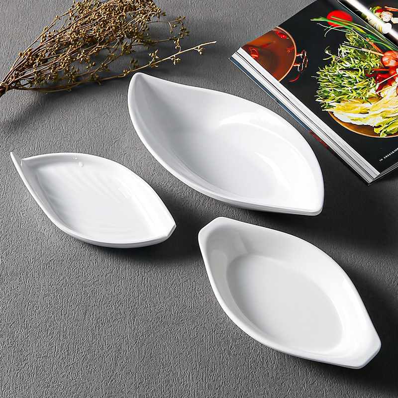 White creative fan-shaped plate special-shaped melamine tableware hotel commercial imitation porcelain irregular boat-shaped plate snack plate