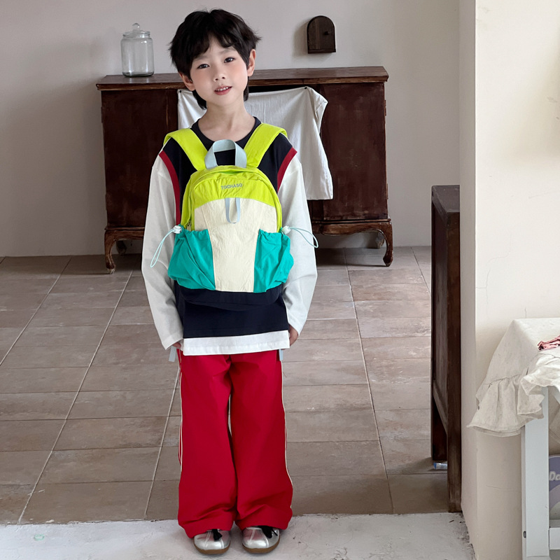 Mochila de estudiantes de escuela primaria de gran capacidad, estilo coreano, mochila de color contrastante para niños y niñas, 2026 nueva mochila infantil casual