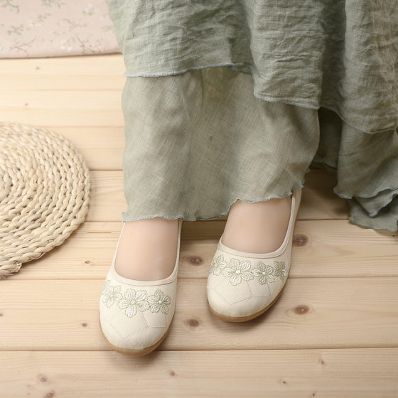 2022 Spring and Summer New Old Beijing Cloth Shoes 3cm Wedge Heel Beef Sole Chinese Style Simple Cloth Shoes Hanfu Shoes