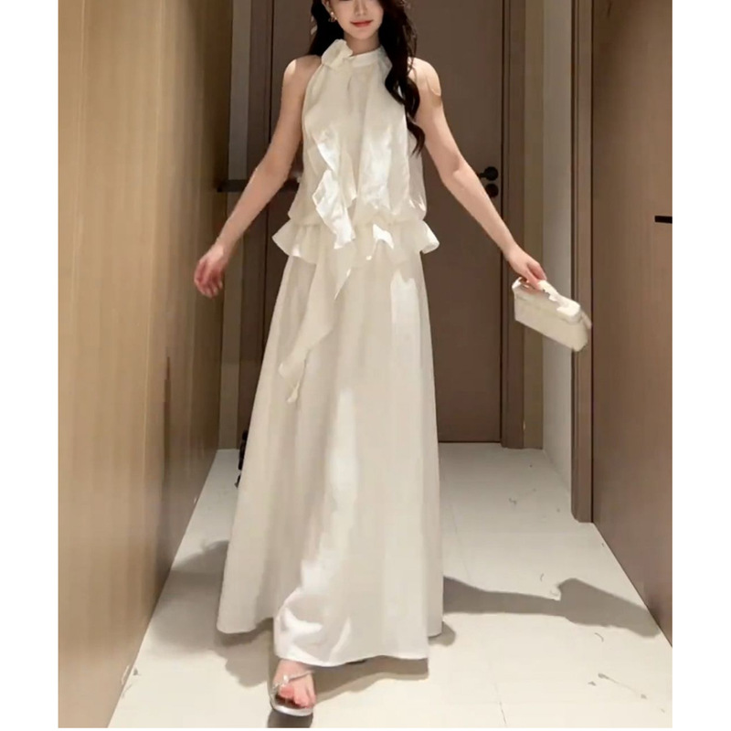 2025新款爆款夏季绝美漂亮裙子小众不撞款气质白色挂脖连衣裙套装|undefined