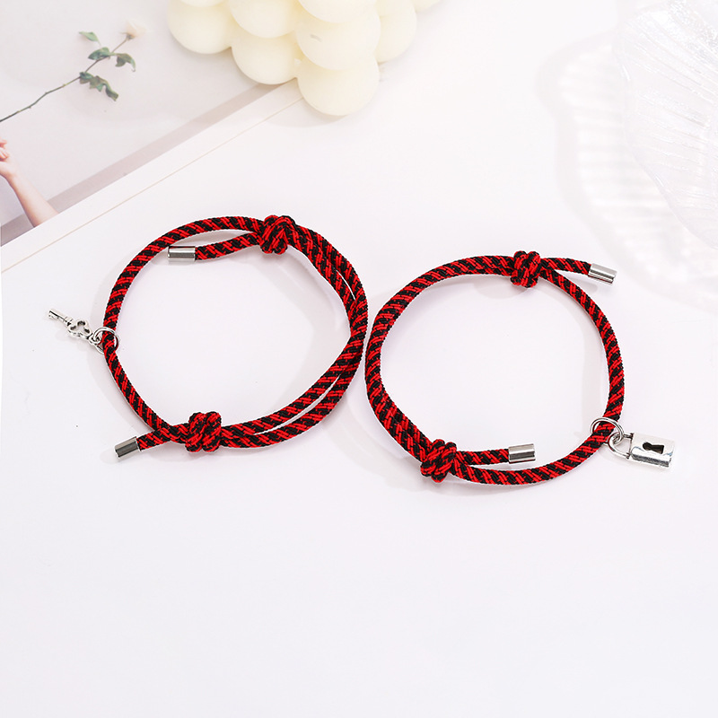 Wholesale Jewelry Key Lock Magnet Attracts Bracelet A Pair Of Set Nihaojewelry display picture 11