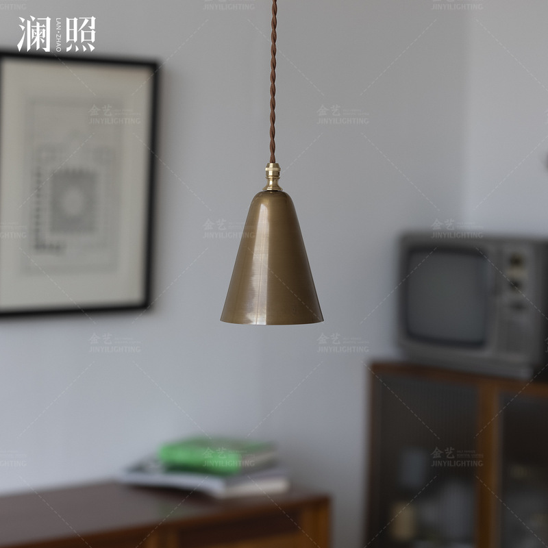 All-Copper Vintage Bedside Pendant Light, American-Style Minimalist Pendant Light for Cafes, Bars, Restaurants, Study Rooms, Tea Rooms, and Guesthouses with an Antique Finish