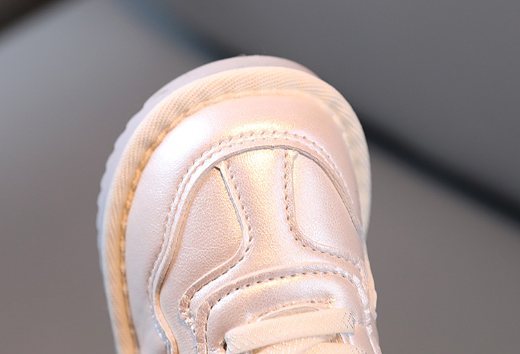 Chaussures d'hiver chaudes et décontractées en coton pour enfants et hommes en velours pour bébés filles 2024_voghion.com