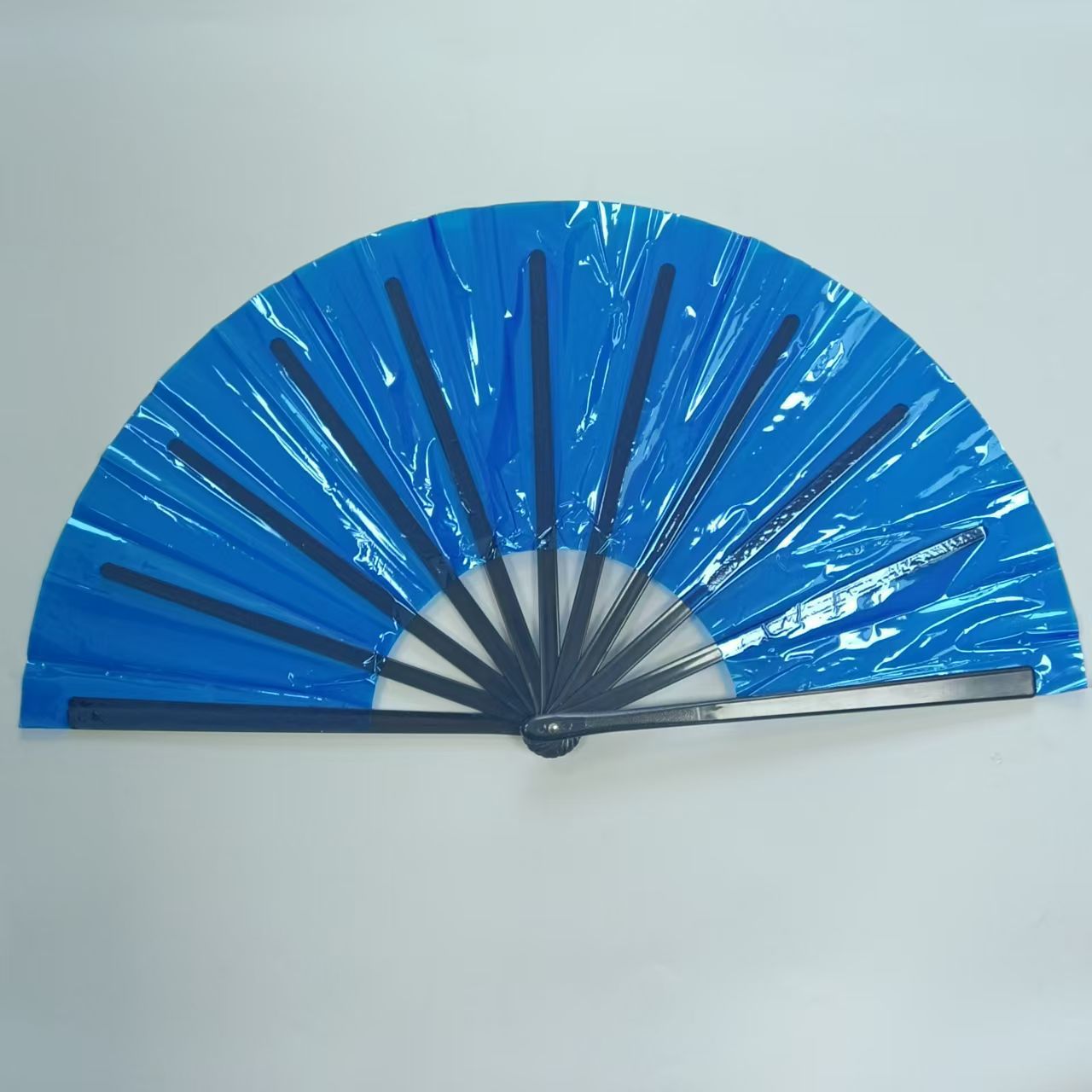 Nuevo abanico láser de PVC de venta caliente transfronterizo abanico de Tai Chi abanico de Kung Fu plegable holográfico concierto abanico colorido