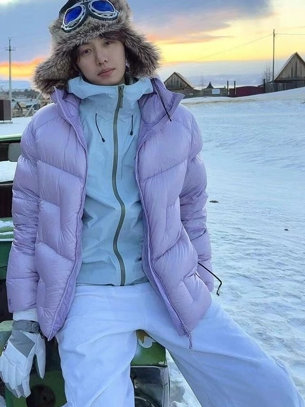 男女同款白鸭绒超轻雪山羽绒服面包款加厚户外运动外套2025款潮品|undefined