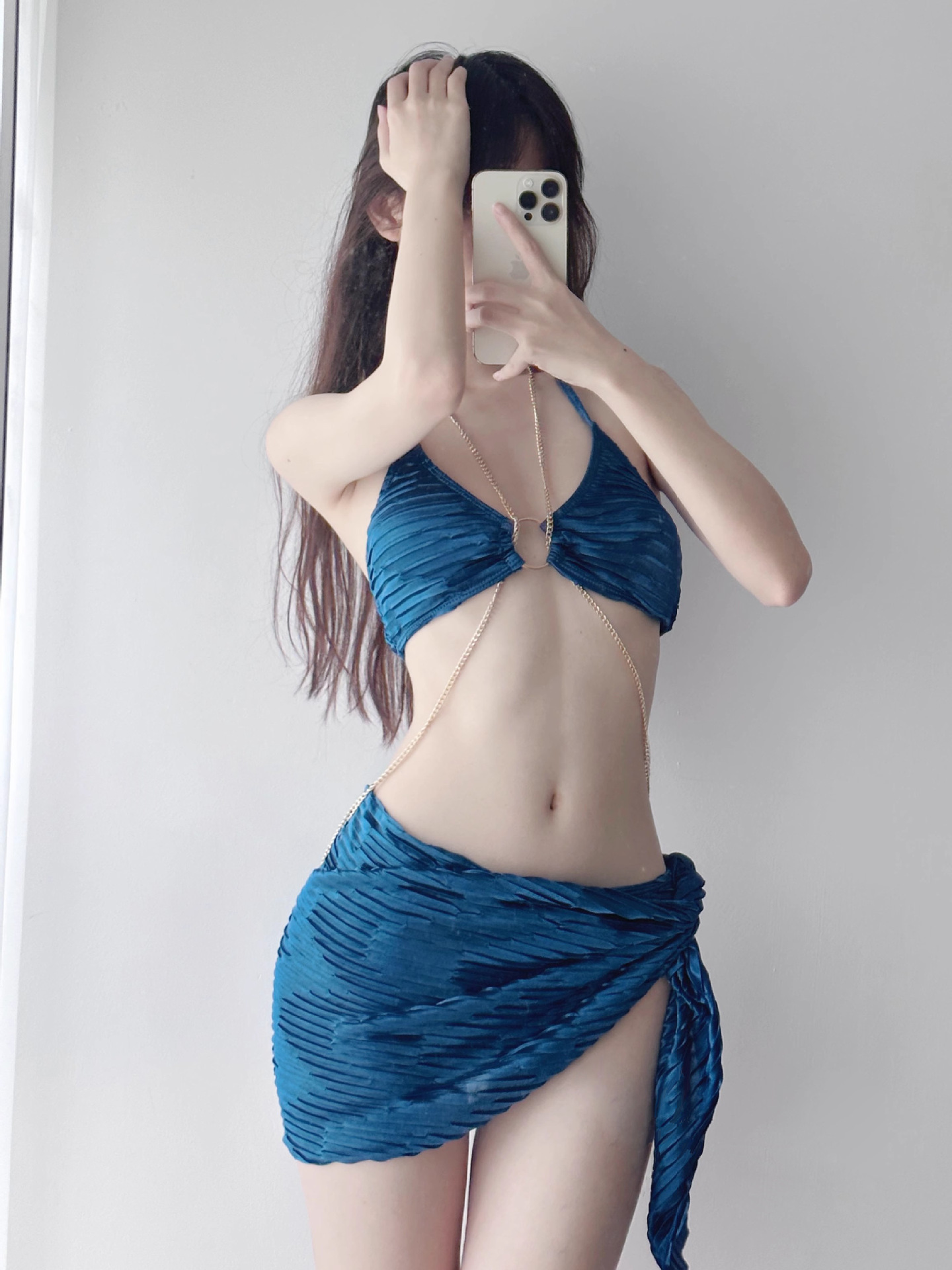 Trajes de baño femeninos puros quieren cadenas sexuales europeos y americanos bikini triángulo de tres piezas set de capillado vacaciones termales trajes de baño