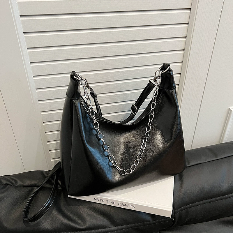 Capacious trend shoulder bag, high-quality style