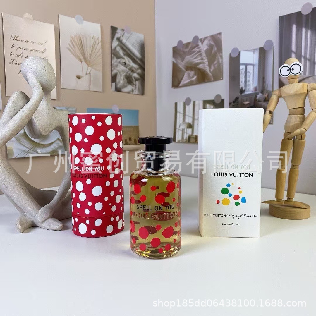 Marca vietnamita No Man 's Land Blue Wind Bell Peras británicas Negro Blanco Teddy Bear Rose Water Rojo 540 Perfume
