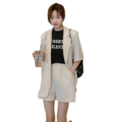 时尚小西装套装女士薄款2024夏季新款韩版休闲西服外套短裤两件套