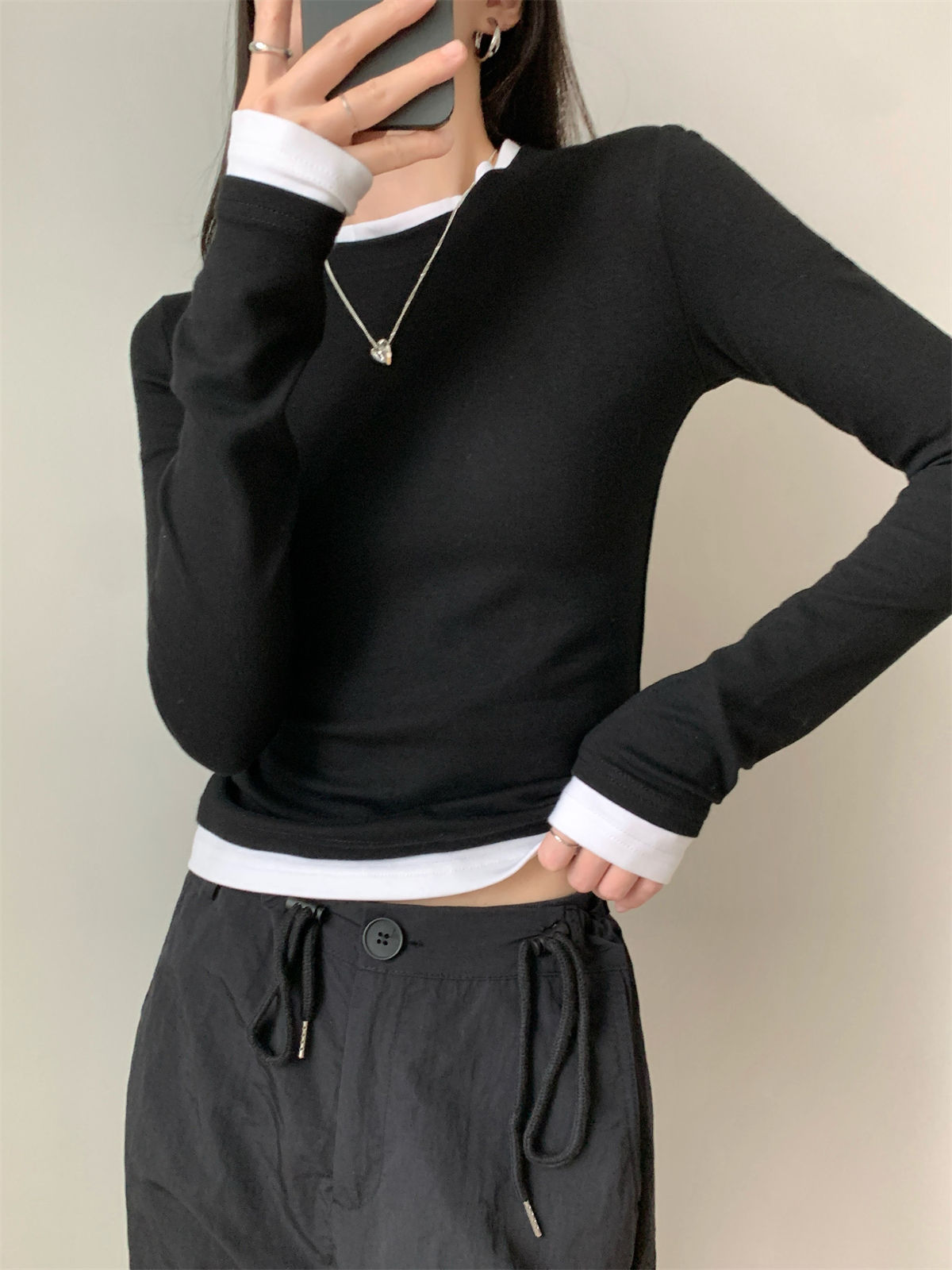 검은색