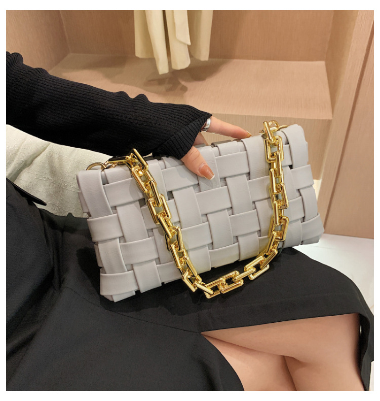 Women's Small Pu Leather Solid Color Streetwear Weave Square Zipper Shoulder Bag display picture 7