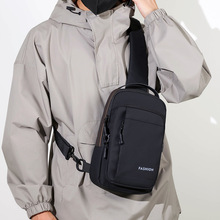 新款男士斜挎包多功能商务胸包便携大容量简约可充电时尚耐磨男包