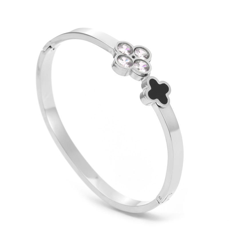 Pulsera de trébol de cuatro hojas de piedra preciosa rosa plateada