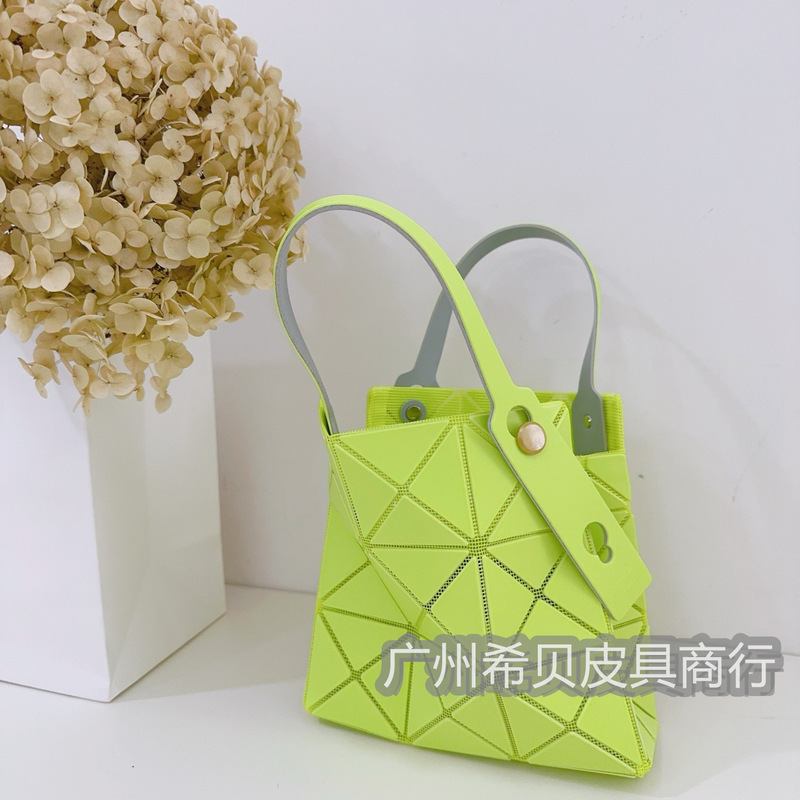 3月限定 日本製 幾何学模様 ダイヤモンドバッグ 大小角箱 4仕切り 携帯用 ショルダーボックスバッグ|undefined