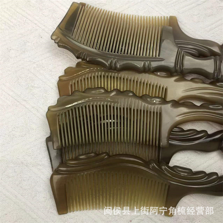 Handcrafted Horn Comb 21cm Thick Handle Round Teeth Massage Comb Carved Design quality and texture