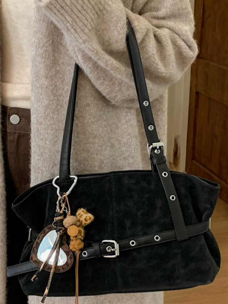 Handheld one-shoulder bag, retro capacious high-quality design