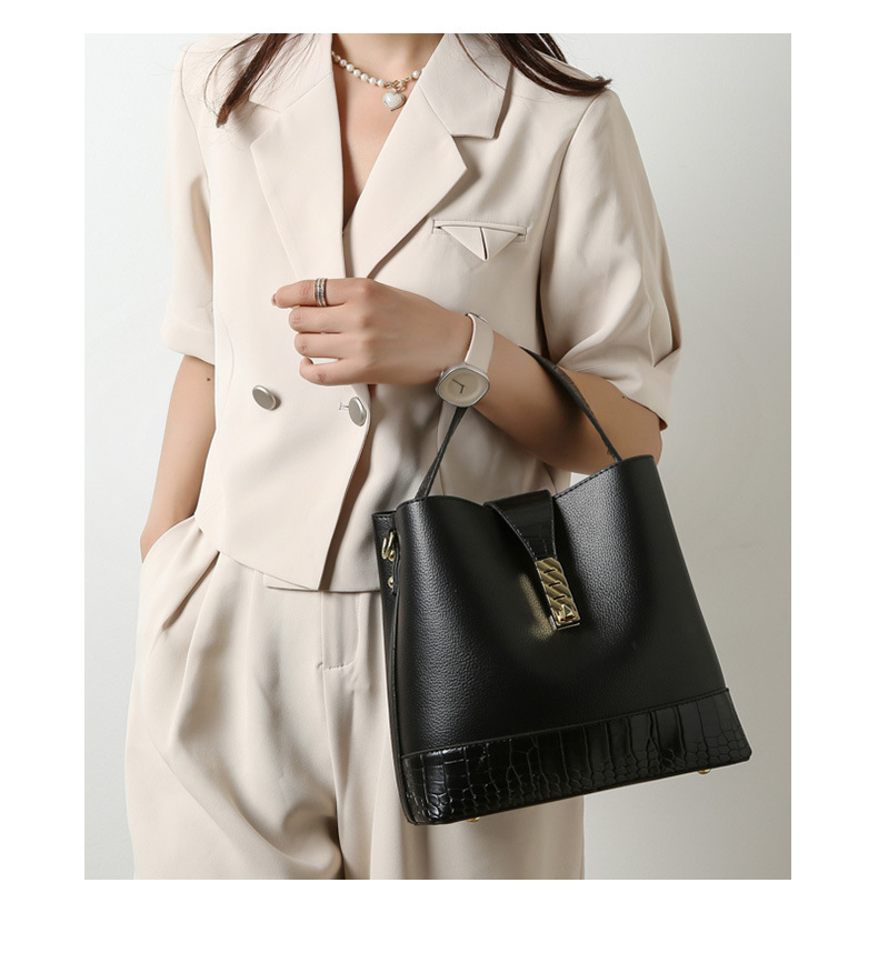 656g Weight Polyester Lining Material Lock clasp Closure Type Single Shoulder Strap Strap Type Crossbody Bag Bags Type Daily Occasion Pu Leather Material Solid Color Pattern All Seasons Season Women'S Gender Fashion Style Bucket Shape Medium Size Women's Medium Pu Leather Solid Color Fashion Bucket Lock Clasp Crossbody Bag 23