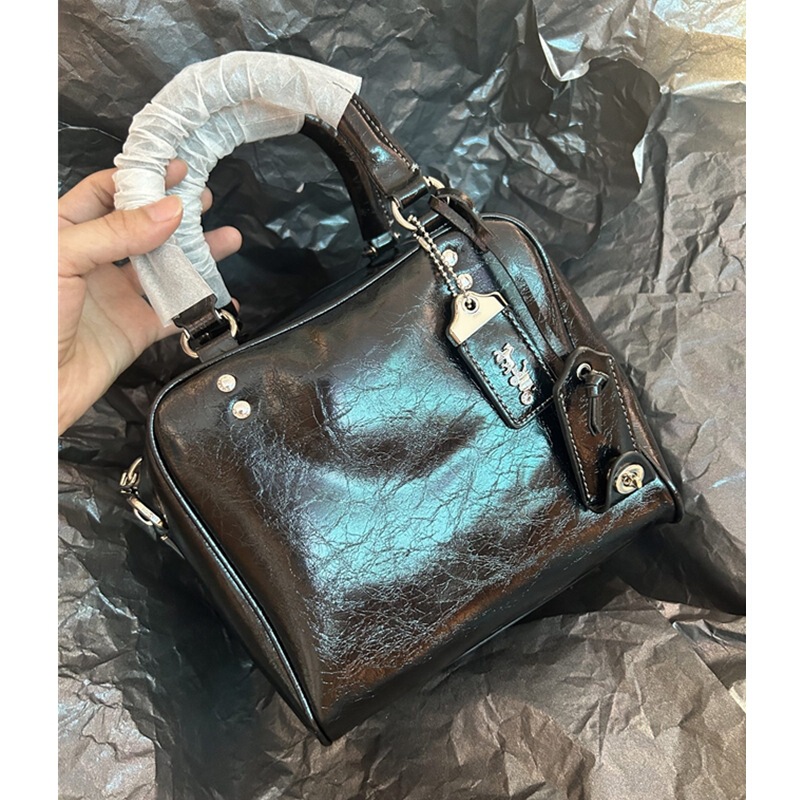 Coach's New High-Version Brand Toast Bag European and American Retro Zipper Commuter Tote Bag Bowling Bag Handbag