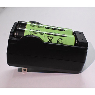 Multifunctional 18650 Lithium Battery Charger, Dual-Purpose Mobile Phone Charger, Foldableable Plug, Built-In USB Interface