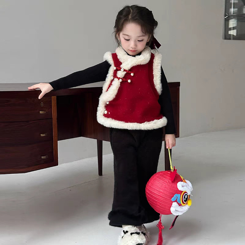 Yue Zhao siete niñas hebilla de vello nuevo chaleco rojo chino vestido con mangas de lana para celebrar la nueva ropa de Año Nuevo