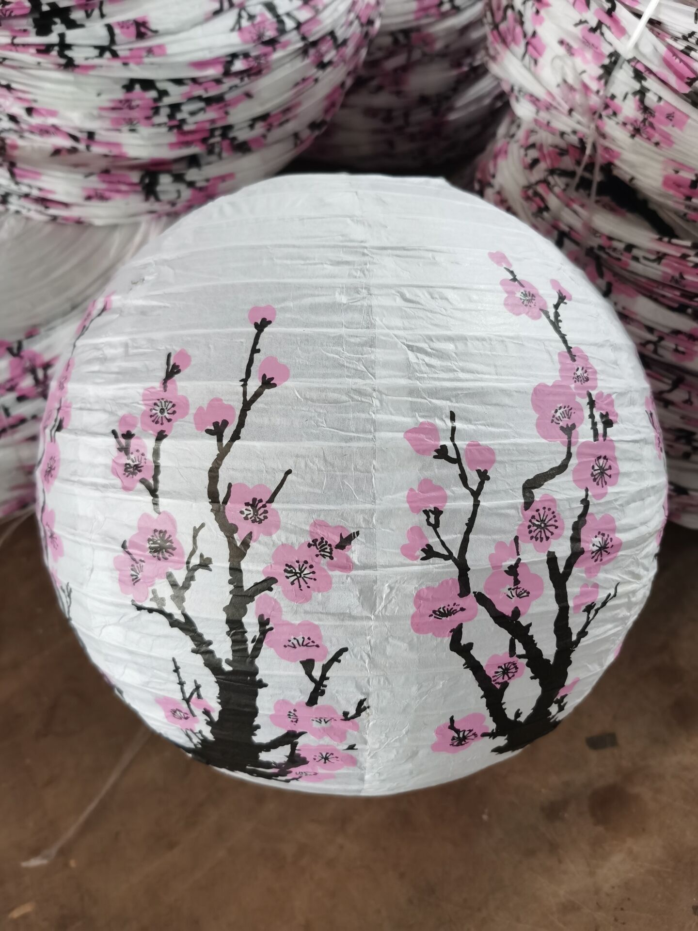 粉色梅花灯笼大货照