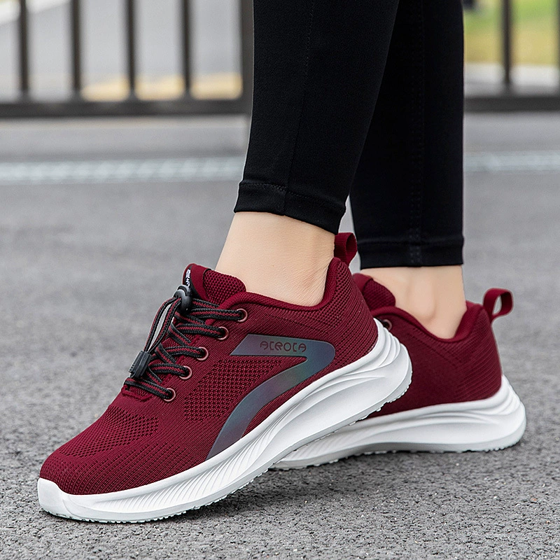 Возвратная весенняя новая легкая пожилая обувь повседневная модная мужская и женская обувь противоскользящая и износостойкая обувь на плоской подошве мама обувь для ходьбы