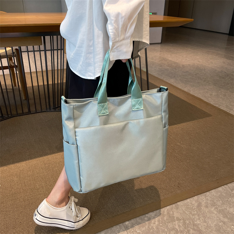 Bolso de mano de gran capacidad para mujeres bolso de hombro de trabajo de cercanías bolso de clase de estudiante universitario simple bolsa de mensajero Oxford tela