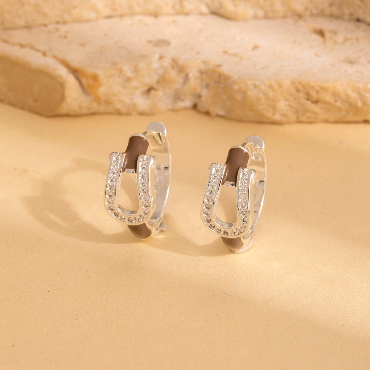 Демисезонные красные модные серьги, стиль light-luxury, assorted designs, лёгкая 3×3 см