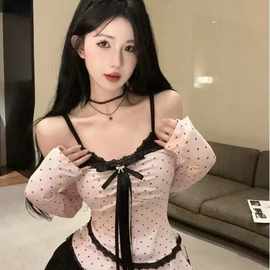 早秋纯欲甜辣妹露肩吊带蕾丝拼接真两件不规则一字肩打底衫女上衣