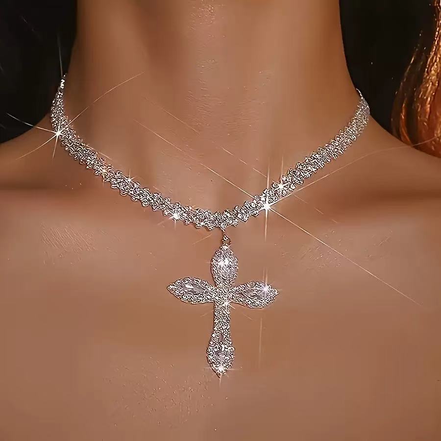 Cross Border Diamond Bohemian Fashion Women Necklace Rhinestone Cross Pendant Shiny Rhinestone Beach Necklace